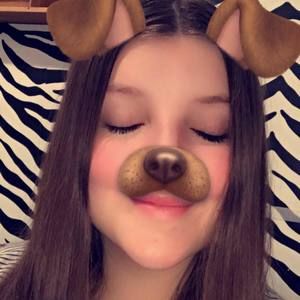 Meet your Posher, Lorie